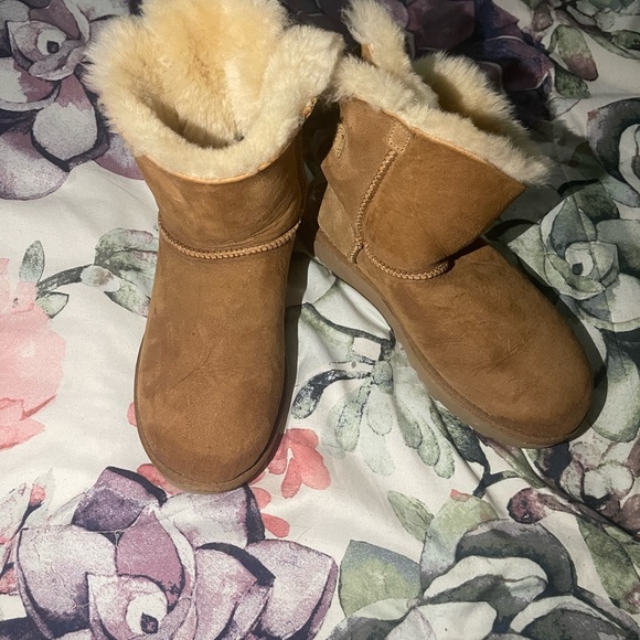 Ugg boots - Picture 4 of 6
